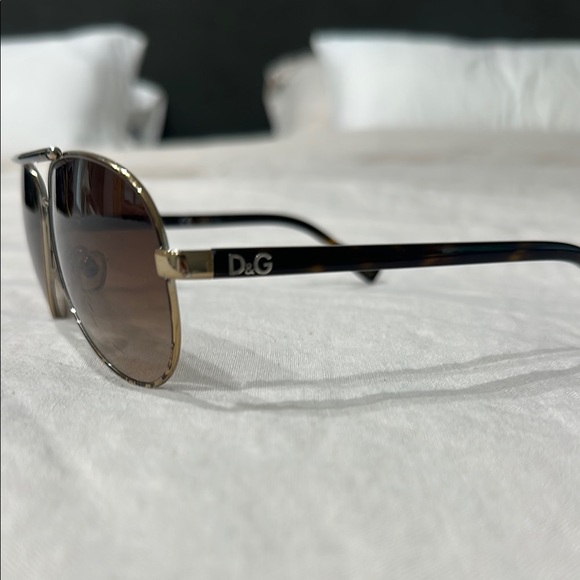 D&G Aviator Sunglasses with Brown Lenses - Picture 3 of 4